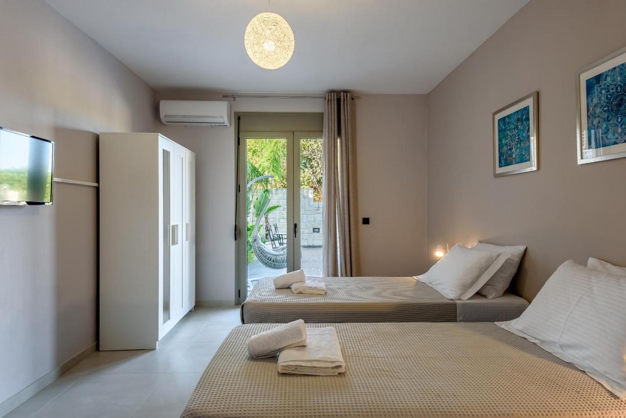 Villa Vasiliki 斯塔罗斯 外观 照片